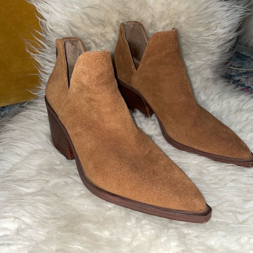 Vince Camuto Bibestie Booties Ankle Boots Brown Suede 7.5